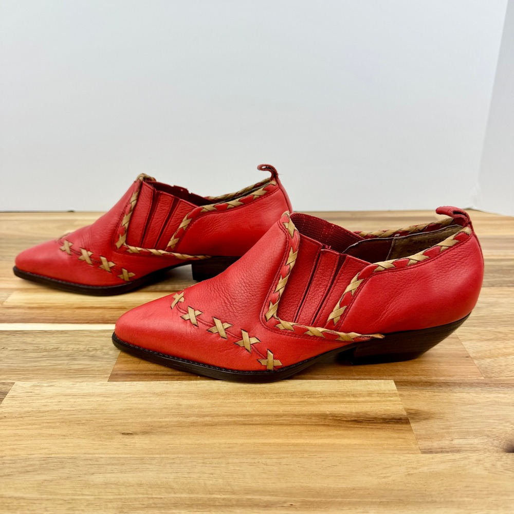 SABRA Red Leather Ankle Boots Western Accents Pointed Toe Shoes Size 5.5 - Picture 4 of 9